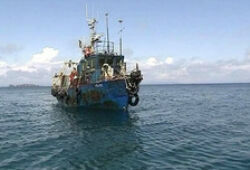 Пограничники КНДР обстреляли российский рыболовный корабль