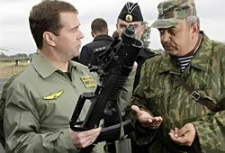 Медведев: Россия за 10 лет воссоздаст Военно-морской флот