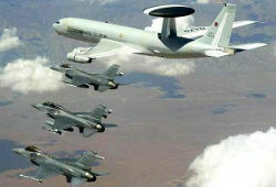 НАТО продолжит бомбить Ливию, пока Каддафи не уйдет (ВИДЕО)