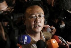 Политзаключенный из Китая получил Нобелевскую премию мира (ФОТО)