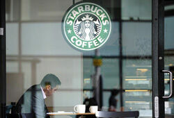 Сеть Starbucks обязали выплатить 2,75 млрд долларов компенсации