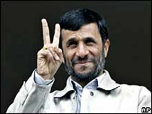 Ахмадинежад: «Иран отсечет руки любому агрессору»