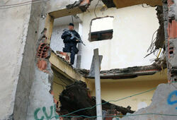 Полиция взяла под контроль несколько фавел в Рио-де-Жанейро