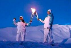 На мысе Дежнева зажгли огонь Паралимпийских зимних игр в Сочи