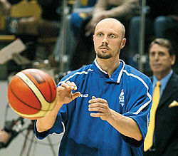 Баскетболист Дмитрий Домани