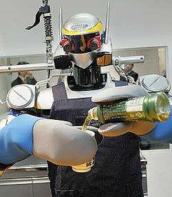 В Японии создали робота-слугу