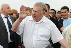 Жириновский обещает посадить Лужкова, Миронова и 10000 чиновников
