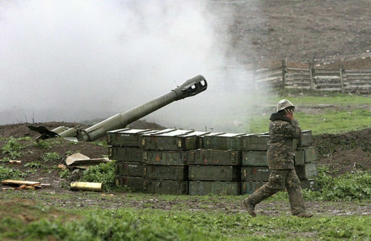 На армяно-азербайджанской границе военные открыли артиллерийский огонь с обеих сторон
