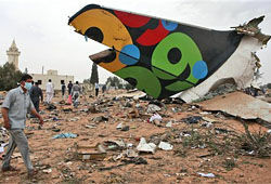 При крушении самолета в Триполи выжил мальчик