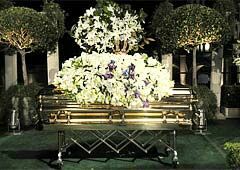 Похороны Майкла Джексона обошлись в миллион долларов