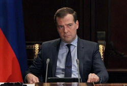 Пресс-секретарь премьера просит не называть Медведева «Димоном»