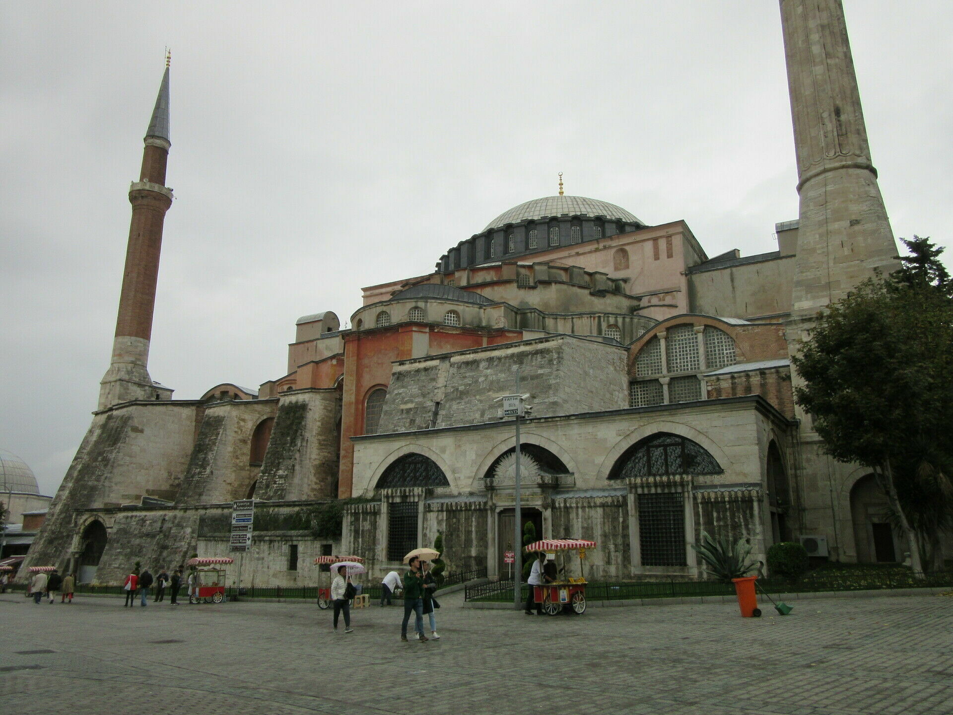 Эрдоган предложил вновь превратить Святую Софию в мечеть