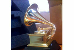 54-ую церемонию вручения Grammy посвятили погибшей Уитни Хьюстон