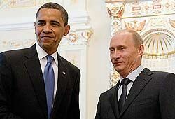 Путин напоил Обаму чаем из самовара с сапогом