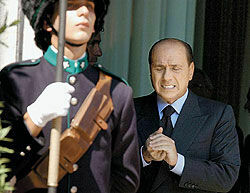 Время работает на Берлускони