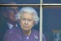 Британская королева Елизавета II попала в больницу с болями в желудке