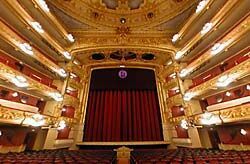 Петербургский кинотеатр транслирует оперу испанского театра