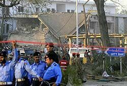 Смертник взорвал пакистанскую разведку: много погибших
