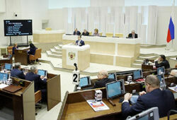 Совет Федерации одобрил закон о штрафах за мат в СМИ