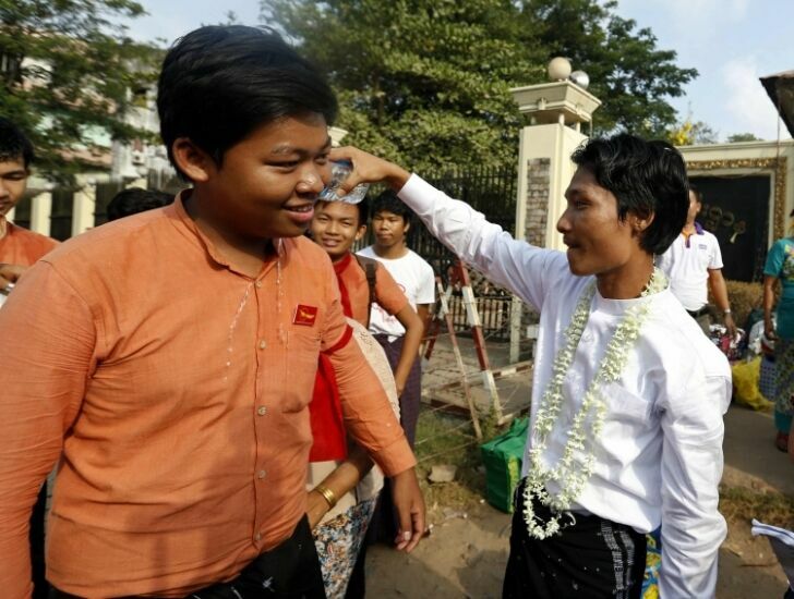 Президент Мьянмы освободил политзаключенных