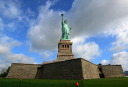 Статуя Свободы в Нью-Йорке открыта после ремонта