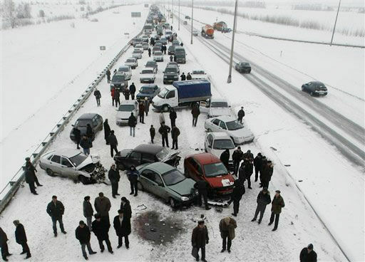 Крупнейшее ДТП в Казани: разбито около 30 машин