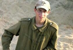 Гилад Шалит вернулся в Израиль в обмен на свободу сотен террористов