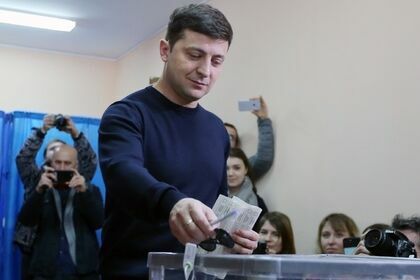 Эксперты о выборах на Украине: Порошенко победит, но будущее за Зеленским