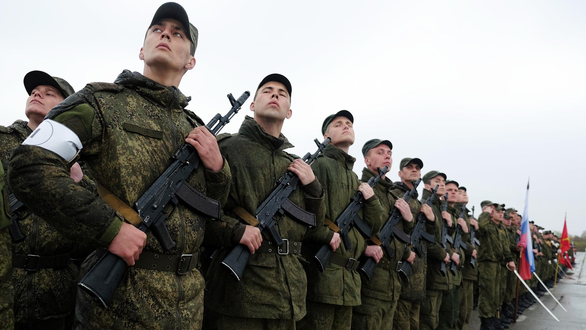 Путин увеличил число военнослужащих до 1,9 млн человек