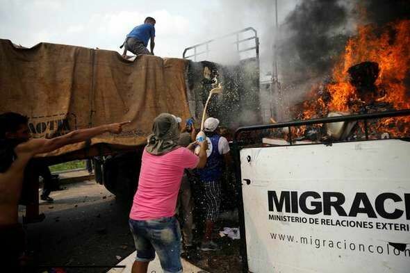 Венесуэла заявила об оружейных элементах в грузовиках с гумпомощью