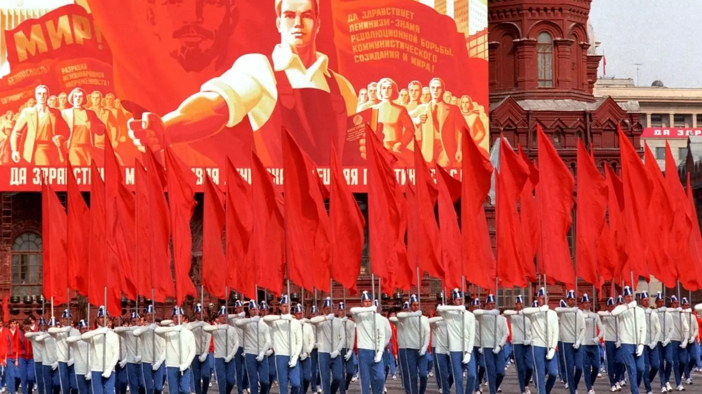 Первое мая набрало популярность в СССР благодаря размаху демонстраций