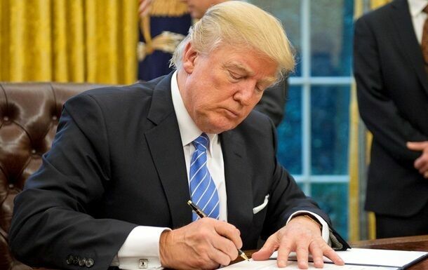 СМИ: Трамп подпишет указ о санкциях за вмешательство в выборы