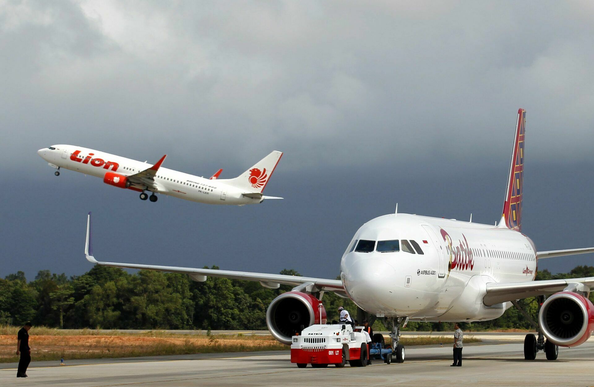 Boeing 737 упал в Индонезии из-за датчика скорости