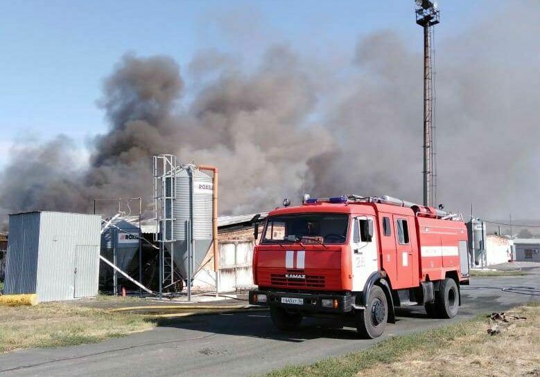 Двое пострадавших при взрыве на оренбургском заводе скончались в больнице