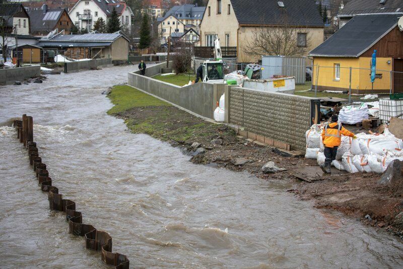 Таяние снега и дожди привели к сильным наводнениям в Германии