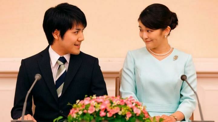 Японская принцесса выйдет замуж по любви, лишившись титула