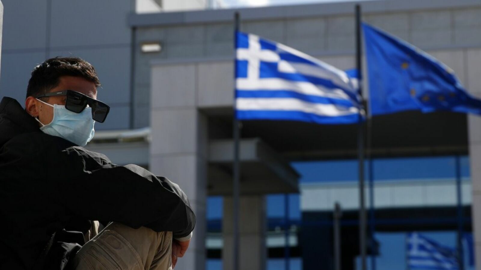 В Греции сократили срок ревакцинации до трех месяцев