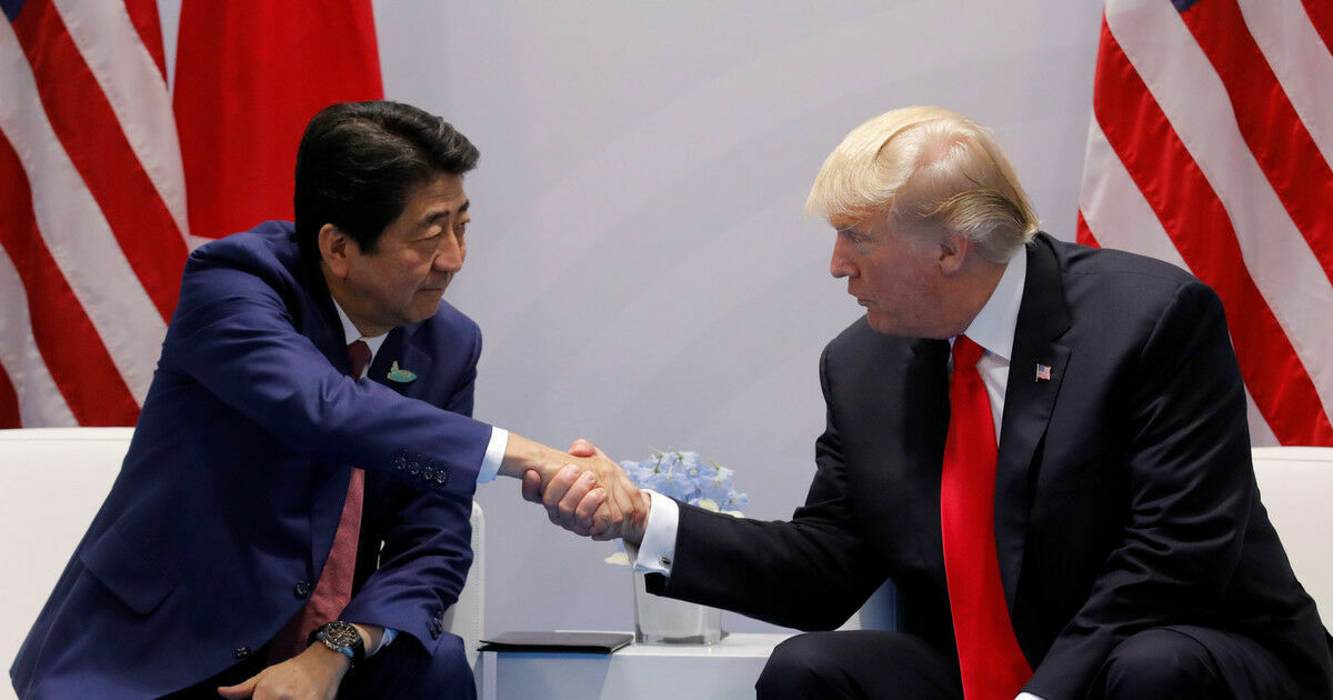 Премьер-министр Японии поддержал позицию Трампа о допустимости войны с КНДР