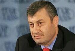 Эдуард Кокойты ушел в отставку с поста президента Южной Осетии