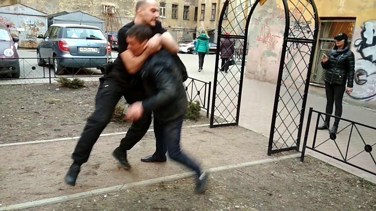 Эксцесс исполнителей: в Петербурге растет число конфликтов с участием охранников