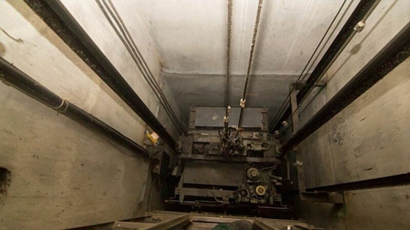 В Москве с 40-го этажа сорвался лифт с пассажиром