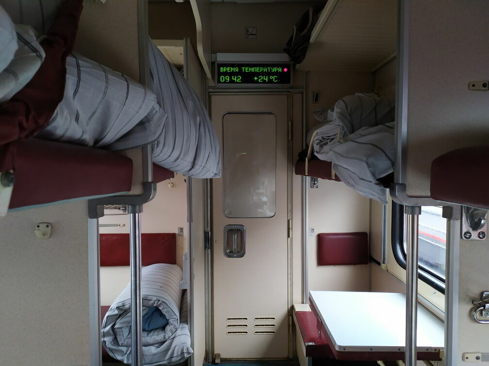 Пассажиров раздосадовал медленный поезд в Крым без кондиционера
