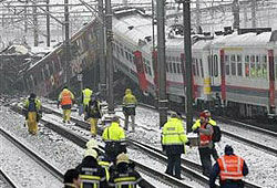 18 человек погибли при столкновении поездов в Бельгии