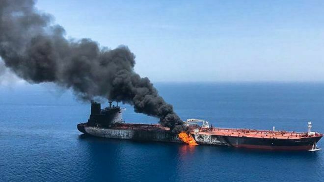 Кому выгодно: эксперты прокомментировали атаки на нефтяные танкеры