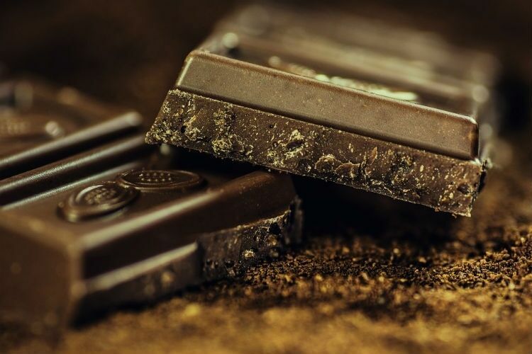 Пользу темного шоколада для сердца и обмена веществ подтвердили ученые