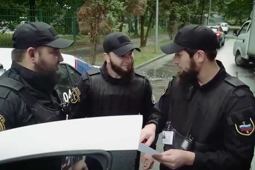 На улицах Москвы появились чеченские патрули