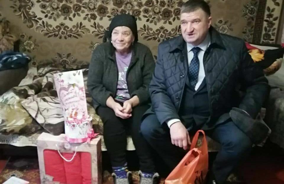 Курские чиновники похвастались передачей полотенец матерям погибших мобилизованных
