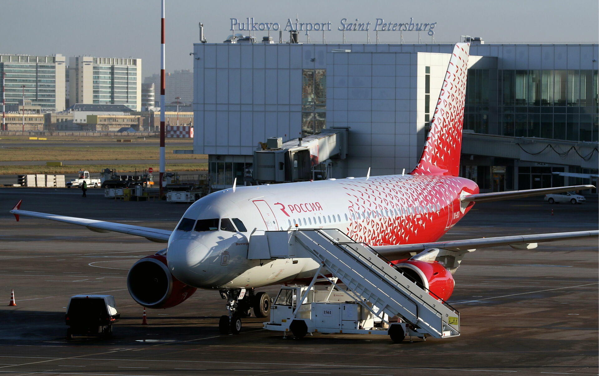 Пассажиропоток российских авиакомпаний в мае рухнул более чем на 90%