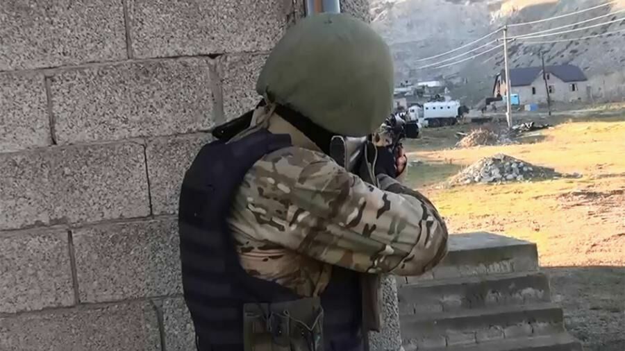 В Дагестане убили боевика, открывшего огонь по сотрудникам ФСБ
