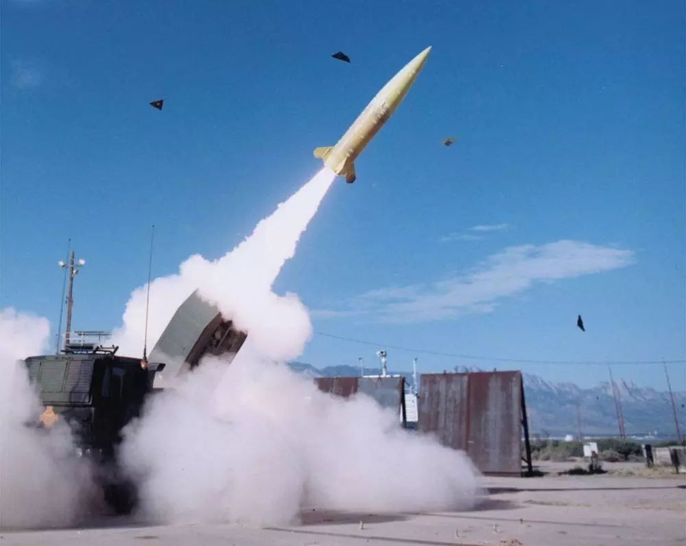 Украина получит, наконец, и ракеты ATACMS большой дальности